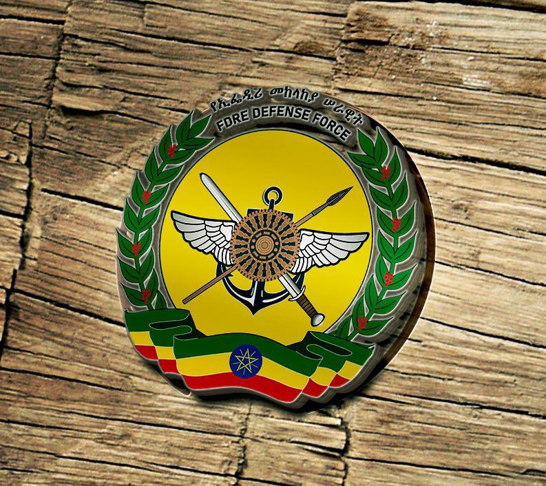 KiyaEthiopia's tweet photo. የኢፌድሪ መከላከያ ሠራዊት ሃምሌ 30 ቀን 2015 ዓ.ም
"እኛ የምንሸነፈው በነፍሳችን ልናጸናት በቆምንላት ኢትዮጵያችን ፍቅር ብቻ ነው"
የምንወጣ የምንወርደው፣የነፍስ ዋጋ የምንከፍለው፣ የትኛውንም ፈተና የምንጋፈጠው ስለ ኢትዮጵያና ኢትዮጵያ ብቻ ነው።
አዕምሮውን በመንደር አጥብቦ፣በዕውቀት ሳይሆን በስሜት ልቡን ያሳበጠ፣የስህተቱ ምንጭ የሴረኞች "የጨፍን ላሞኝህ" ሀሳዊ ትርክት መሆኑ በደንብ ይገባናል።በሙያዊ ዲሲፕሊን በሰከነና ጥበብ በተሞላበት የግዳጅ አፈጻጸማችን ሁሉንም ወደ ትክክለኛው ቦታ መመለስ እንደሚቻልም እናውቃለን።
ማንም በነዳው ቁጥር በአጉራ ዘለልነት እኛ ላይ ቃታ ለመሳብ የሚዳዳው የትኛውም ሃይል በአሳፋሪ ድርጊቱ ብናዝንም የመጨረሻ ውጤቱ ምን እንደሆነ ከልምዳችን አሳምረን እናውቃለን።
አሳዛኙ ነገር ከትላንቱ ምስቅልቅል ቀውስ እና ኪሳራ ካተረፈልን ችግር መማር ያልቻሉ "ጦር አውርድ" ባዮች ምን ያህል ለህዝብና ለሀገር ግድ እንደሌላቸው እየታወቀ፤ የእነዚህ እኩያን ተከታይ ጋሻ ጃግሬ መኖሩ ነው።
የፈለገውን ዓይነት ጭምብል ይልበስ በሀገር ህልውናና በህዝብ ሰላም ላይ ተረማምዶ የፍላጎቱን ቅንጣት ማሳካት አይችልም።
እኛን በእጅጉ የሚያሳዝነን የውጭ ሃይሎች ተጋላቢ ፈረሶች፣የስልጣን ጥማተኛ ጃስ ተብዬዎች ዓይናቸውን ጨፍነው በሚለኩሱት እሳት የህዝብን ሰላም ከማወክ አልፈው ማህበራዊ እረፍት ሲነሱት ነው።ያ እኛን ያመናል።
ምንም ሆነ ምን ግን በመስዋዕትነታችን ዋጋ የህዝባችንን ሰላም የሀገራችንን ህልውና አስጠብቀን ምርቱን ከግርዱ በለየ አስተውሎታዊ ግዳጅ አፈጻጸም ኢትዮጵያችንን አጽንተን ከነክብሯ እናስቀጥላታለን።
ለእኛ ከኢትዮጵያ የሚበልጥብን አንዳችም እሳቤ የለም።
ሁሉም ነገር የሚያምረው በሀገር ነውና ስለሀገር መቤዛችን የማይቆም ግዴታችን ነው።
ለማንኛውም ሁሉም በጎ ይሆናል።የሚያሳስበን የምንከፍለው ዋጋ አይደለም።የሀገርና ህዝብ ሰላም እንጂ።
በሀገርና በወገን ያሴረ ስሜት የሚነዳው አጉራ ዘለል ጊዜያዊ እውክታ ይፈጥር ይሆን እንጂ የትም እንደማያደርሰው ራሱም ጠንቅቆ ያውቀዋል።
"እኛን የሚያሸንፈን ማንም ሳይሆን በነፍሳችን ልናጸናት የቆምንላት ኢትዮጵያችን ፍቅር ብቻ ነው።" #ENDF