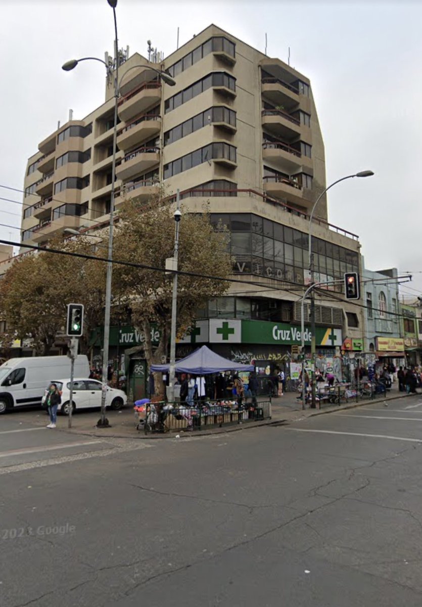 sebandres_17's tweet photo. A las personas de Valparaíso, porfavor, me pueden confirmar que aquí SI existió un #McDonalds alguna vez ?
#Valparaíso https://t.co/hTPWbn9vRa
