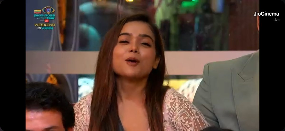 itsinstagram's tweet photo. #ManishaRani𓃵 just bajaod Salman. She said "aap to taarif karte nahi aur jo kar raha use to karne dijiye"

She was appreciated by both Shahid

#ManishaRani #ManishaSquad #BiggBossOtt2 #BiggBossOTT #ManishaIsTheBoss #BiggBossOTT2onJioCinema https://t.co/Nhgrb9suK9
