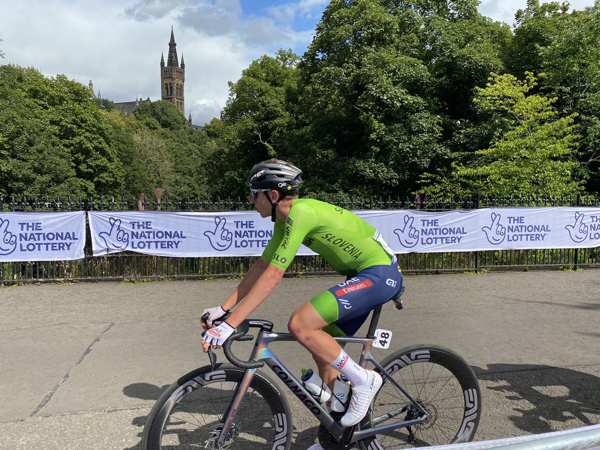 PatersonHelena's tweet photo. Absolutely amazing having a world class cycling race in our backyard! Great day following the @CyclingWorlds men’s elite race around @UofGlasgow. Snapped these shots of the winner, silver and bronze finishers earlier. @mathieuvdpoel @WoutvanAert @TamauPogi 

#PowerOfTheBike https://t.co/TMSALiJjV7