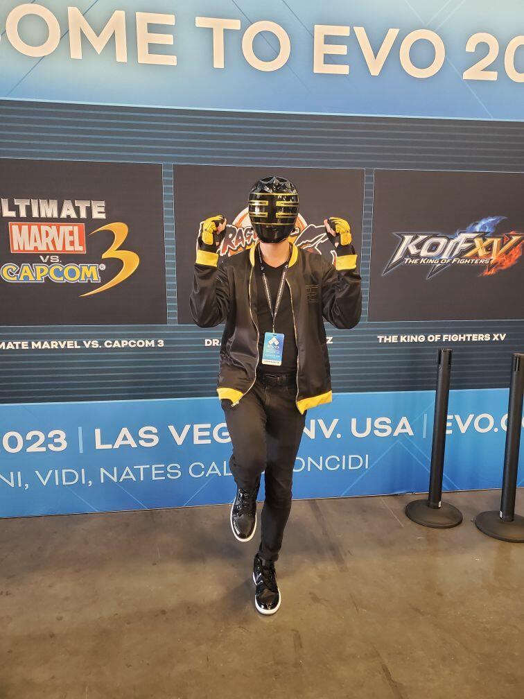 Parkerlad2's tweet photo. First EVO has been overwhelming and amazing. Playing new games, seeing all the tournaments, and competing in my first live @Battle4TheGrid tourney. Can't wait for the next one! #WH00Sh https://t.co/Mi3FMnerJE