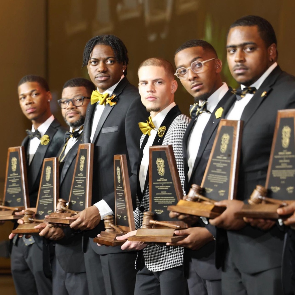 apa1906NETwork's tweet photo. Alpha Phi Alpha Fraternity, Inc. is proud to highlight our immediate past Midwestern Regional Vice President and immediate past Assistant Regional Vice Presidents for their exceptional leadership!

Please share.

#APA1906Network #MenOfDistinction #Leadership https://t.co/6CJIzHb9QC