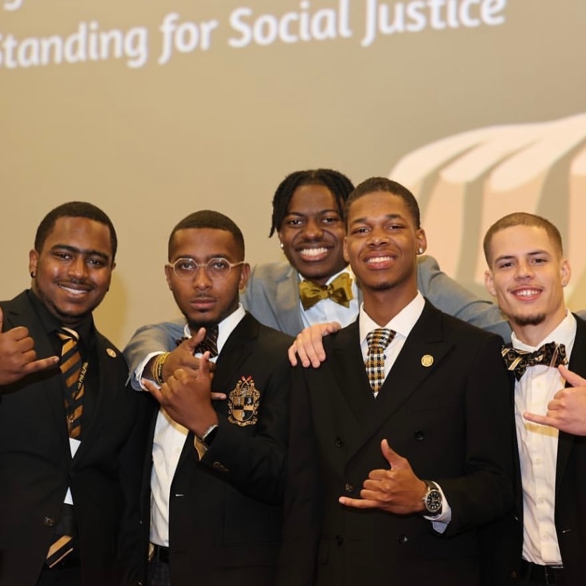 apa1906NETwork's tweet photo. Alpha Phi Alpha Fraternity, Inc. is proud to highlight our immediate past Midwestern Regional Vice President and immediate past Assistant Regional Vice Presidents for their exceptional leadership!

Please share.

#APA1906Network #MenOfDistinction #Leadership https://t.co/6CJIzHb9QC
