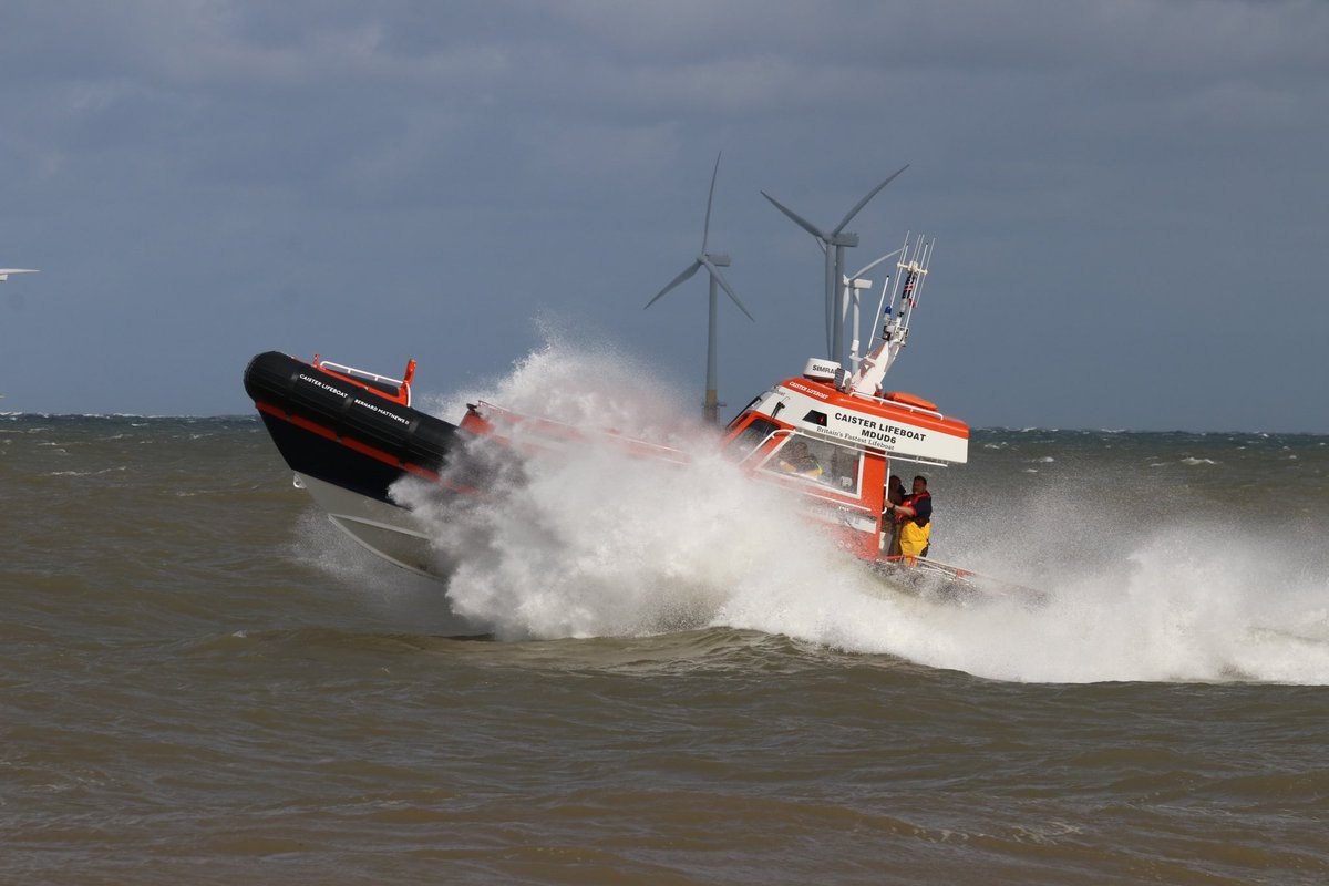 Caister independent lifeboat brand new Medina class lifeboat 45-01 arrives off the beach at Caister for the first time. Escorted by the current Valentijn class lifeboat Bernard Matthews II. #lifeboat #lifeboats #caister
