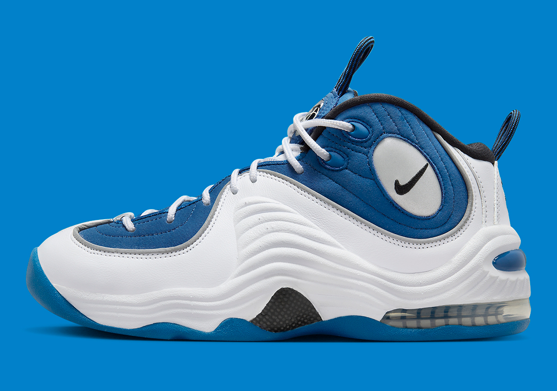 Sneaker News tweet media