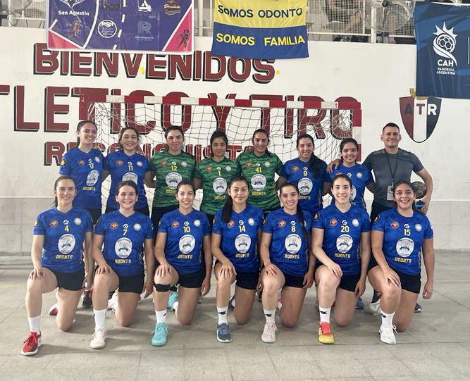 odonto_pilar's tweet photo. 🇺🇦FINALISTAS
Las #Demoledoras invictas vencieron en Semifinales!

San Agustín🇦🇷:25-35:Odonto🇵🇾

🤾🏻‍♀️Goles: 9 Laura Pérez; 6 Darla Valdéz; 4 Dahiana Benítez; 3 Paula Pérez, Alana Pérez; 2 Dahiana González, Melisa Pérez, Rocío Muñoz, Katerin Quintana; 1 de Viviam Riveros, Ana Frutos. https://t.co/CMY7lsqkCN