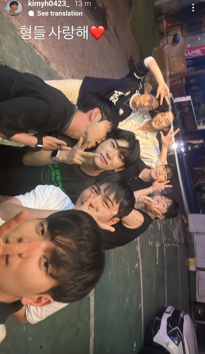 g_gilgrace's tweet photo. No commentttttttttttttt i love it🥰🥰🥰🥰🥰 #junseongho o.m.g a cutestcouple.
thank you for sharing this cute mements all of you guys❤️🥰
#HisMan2
#realcouple #koreancouplebl
#lovewithrespect #loveisnogender
#teamroommates
@daenyeol_ @dabit1205 https://t.co/uNyLNNfp5v
