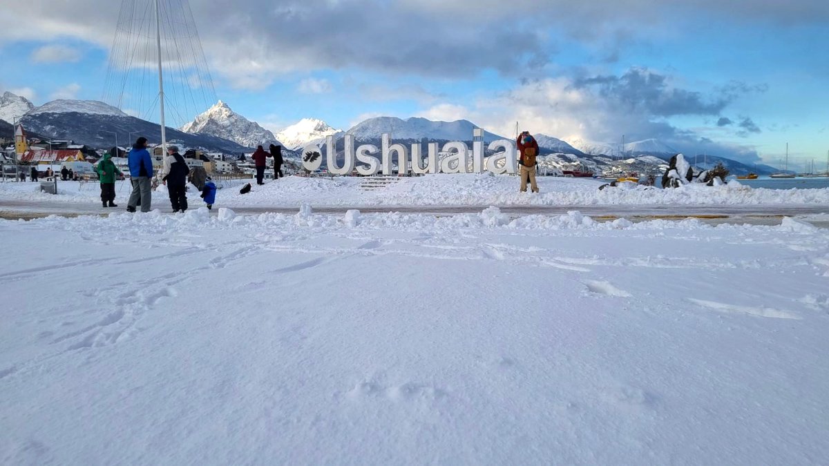 Un Instante en Ushuaia
04/08/2023 | 16:26 hs. el Fin del Mundo cubierto de nieve
ushuaia-info.com.ar/instantes/?ite…
#Ushuaia #Nieve #Invierno2023 #FanDeLaNieve