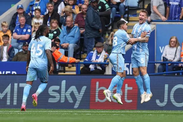 SkyBluesExtra's tweet image. 👋 | Leaving Tonight Right Here:

👏 We were much the better team today 
👏 Haji Wright looks the real deal 
👏 Bobby Thomas looks immense 
👏 Bench finally has some real depth 
👏 Palmer will be a real asset this season 
-
🥴 Have to more clinical 
🥴 Strange subs 

#PUSB