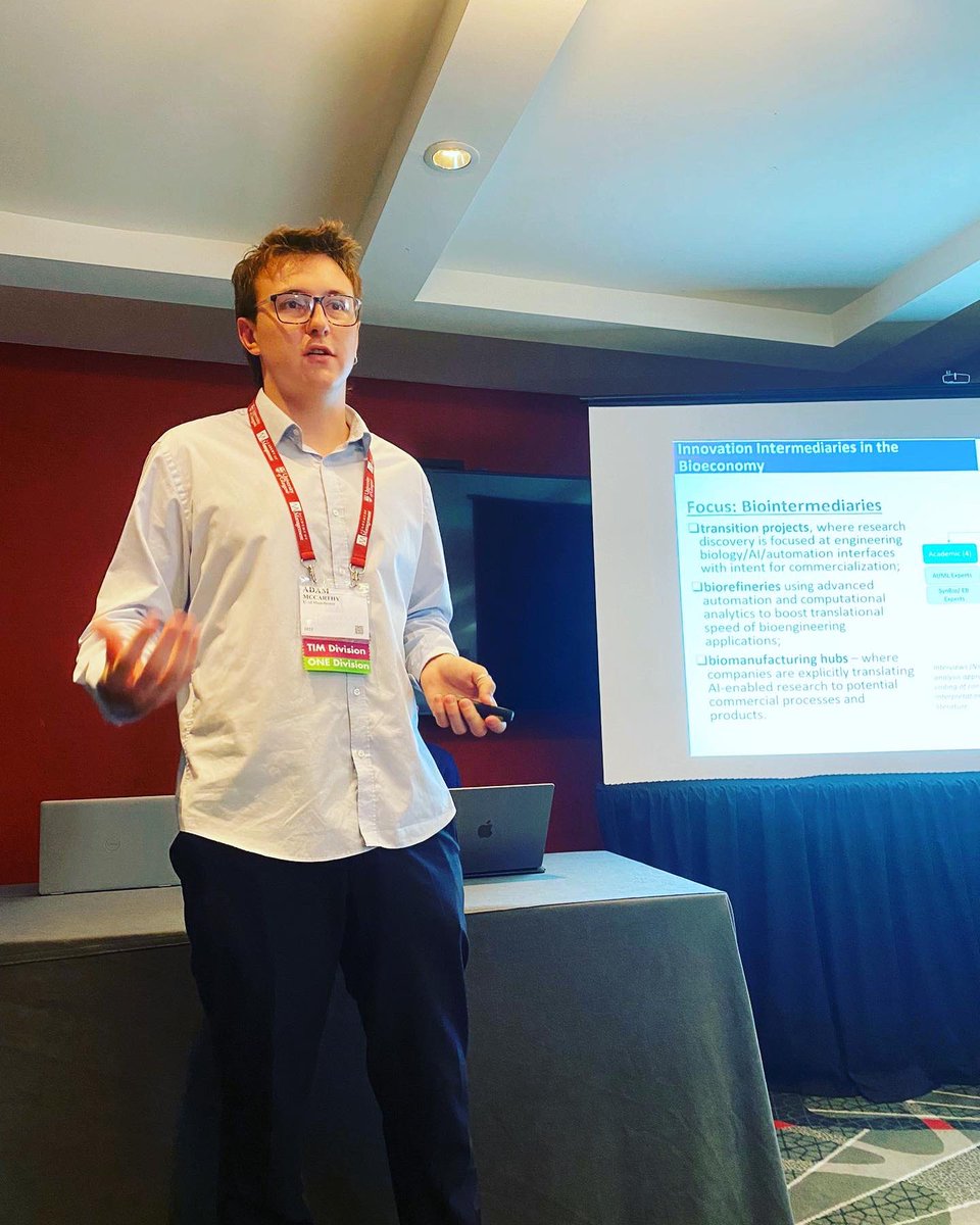 AllianceMBS's tweet photo. Alliance Manchester Business School academics present on Innovation Intermediaries in the New Bioeconomy @AOMConnect conference 2023 in Boston.
With Philip Shapira Adam McCarthy Priscila Ferri and Claire Holland
Packed room!
#OriginalThinkingApplied https://t.co/dyMIIXKNqq