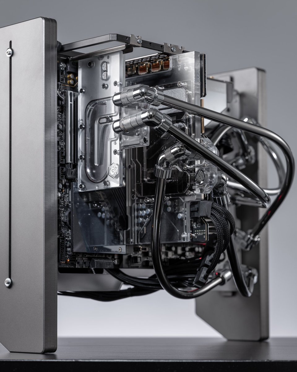 AorusOfficial's tweet photo. Attention: Mind-blowing PC build ahead! 🤯 Brace yourself for @modsbyben stunning creation and prepare to have your expectations shattered!
🎁 Giveaway ▶ https://t.co/oMH1Lr7MIz
Spec. List 🔧 @intel i9 13900K Z790 AORUS MASTER AORUS GeForce RTX™ 4090 MASTER 24G AORUS RGB DDR5 Memory 32GB (2x16GB) 6000MHz AORUS Gen4 SSD 2TB GIGABYTE UD1000GM
#AORUSSpotlight #PoweredByAORUS #AORUS #Intel @IntelGaming