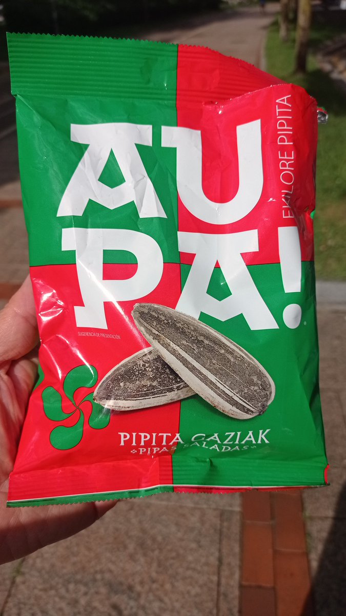 gaizkaranguren's tweet photo. Auzolotsa putamierdikoa. https://t.co/Gj5bLrog9j
