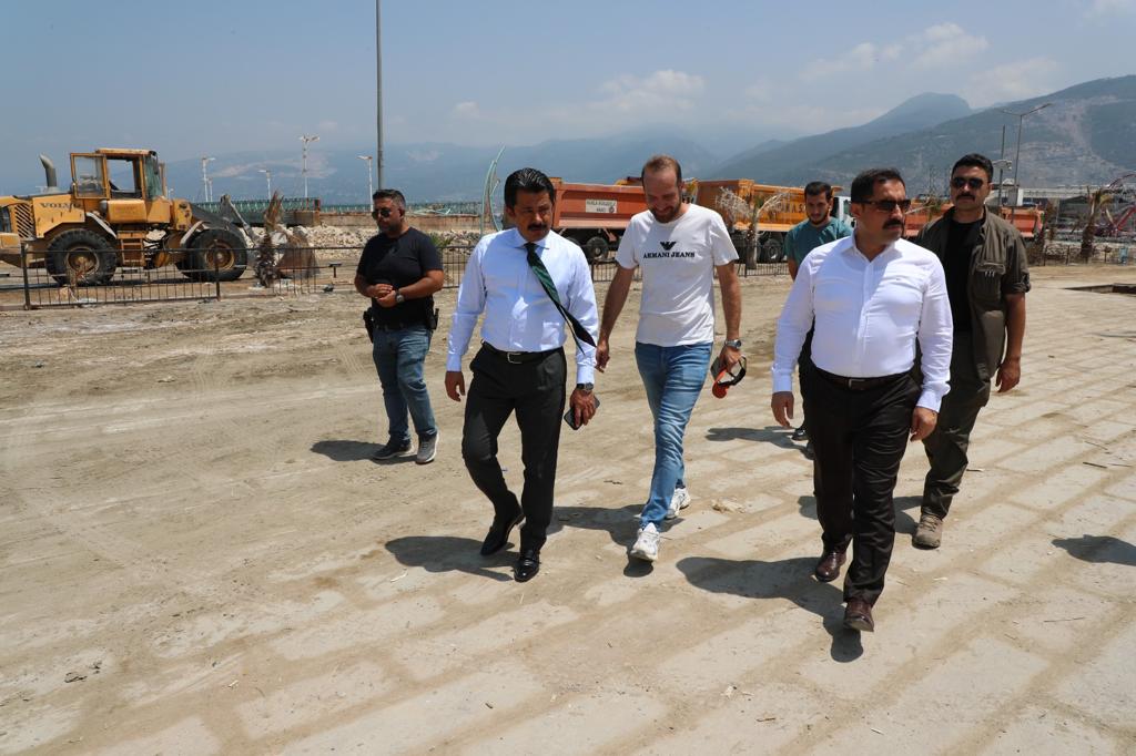 2023Gazetesi's tweet photo. Detaylar: https://t.co/yIMaKpesCk
VALİ MASATLI ÇALIŞMALARI İNCELEDİ
6 Şubat Kahramanmaraş merkezli depremlerde en büyük yıkım Hatay’ da meydana geldi. @MustafaMasatli @ISMAIL_SARAC @YAYMANAHMET https://t.co/GlJrmP1WOd