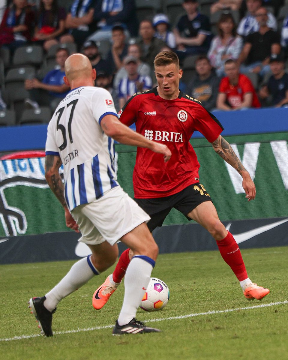 SVWW_official's tweet photo. Martin #Angha, Torschütze Lasse #Günther &amp; Antonio #Jonjic kamen zum ersten Mal in einem Pflichtspiel für den #SVWW zum Einsatz und Franko #Kovacevic feierte zusätzlich noch seine Zweitliga-Premiere! 💪

Herzlichen Glückwunsch, Jungs! ❤️🖤

#dasWvereint #BSCWIE https://t.co/KQKE1lxPtP