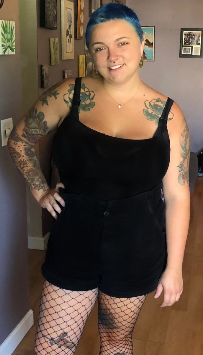 I can be yr angle 😇🧁 
or yr debil 😈🔪