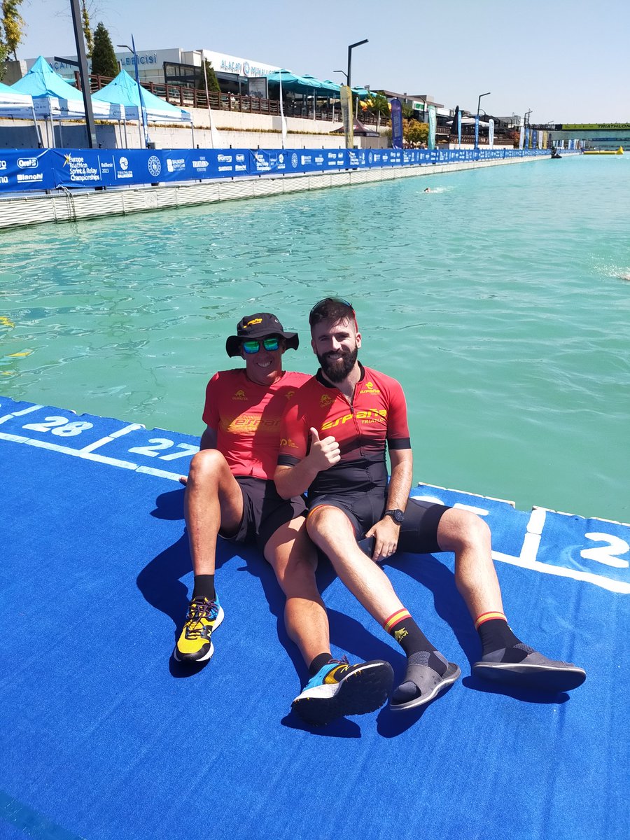 Tres intensos días de competición en Cto Europa sprint en Balikesir (TUR) con el futuro y el presente de <a href="/TRIATLONSP/">FETRI</a> Tres medallas a casa. Lo que hacen estos chic@s parece fácil, pero no lo es, son muy buenos. 
Un placervolver a compartir experiencias con <a href="/SamuCalderas/">Samuel García Fraile</a>