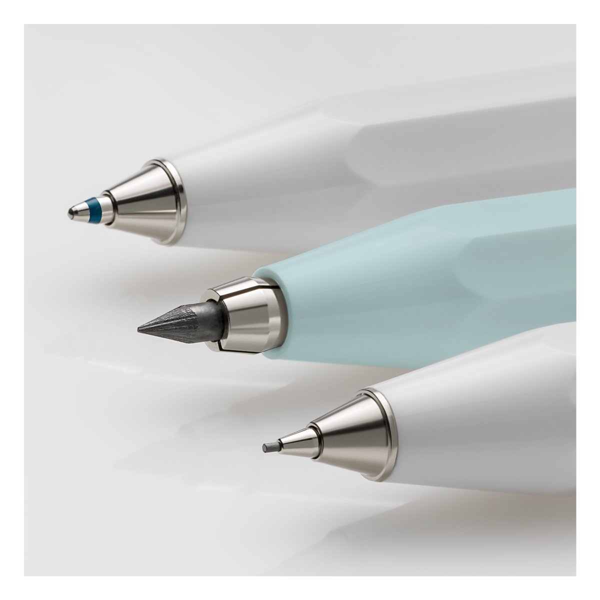 PensStudio's tweet photo. Here's a close up of some of the writing systems available in the Kaweco Skyline series.  In addition to the bestselling fountain pens and rollerballs, you can also choose a ballpoint, 0.7mm lead mechanical pencil, or a 3.2mm lead clutch pencil. https://t.co/znLJNfQ2oU