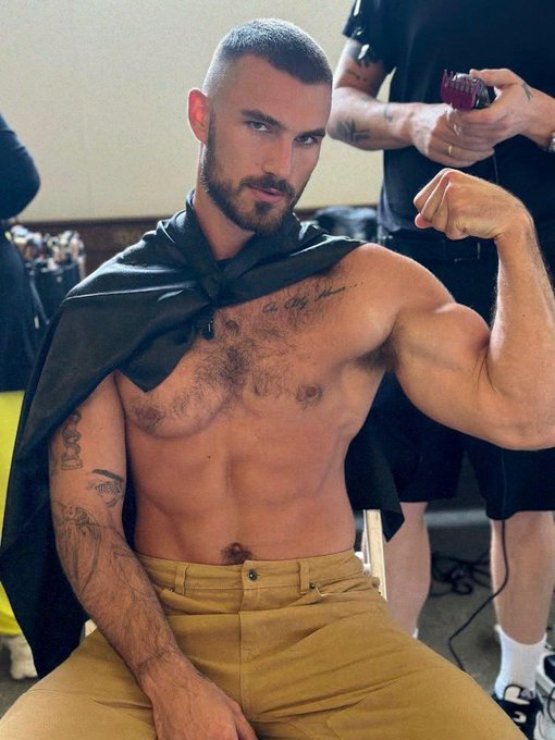 ✂️ 🇬🇧 💪 https://t.co/Hlrs3hHwDb