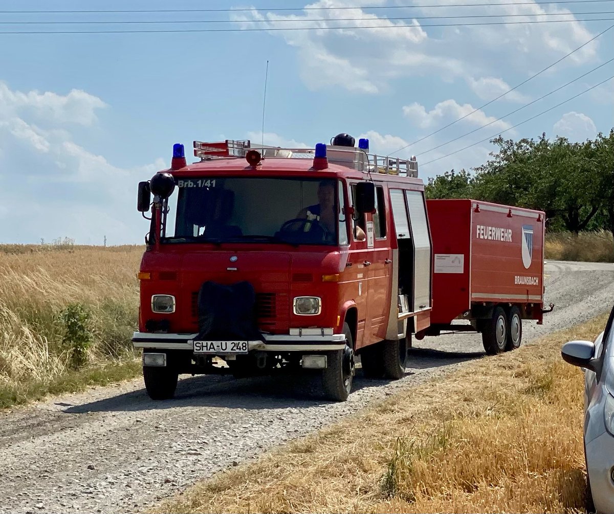 FBraunsbach's tweet photo. 🚨🚒Einsatz für die #FFW #Braunsbach heute Mittag. Gemeldet war ein #Wohnhausbrand der sich als #Garagenbrand herausstellte. Wir waren mit allen Fahrzeugen vor Ort. #LF 16 #HLF10 #MZF #LF8. Unser Löschzug war zum Abtransport der kontaminierten Einsatzkleidung auch da. https://t.co/bWixeRqrjq