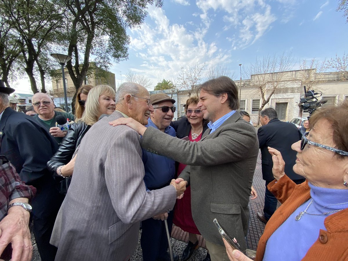 LuisLacallePou's tweet photo. Acompañamos a los vecinos de Nueva Helvecia en una nueva edición de su tradicional Fiesta Nacional Suiza. https://t.co/y4hcQPh59j
