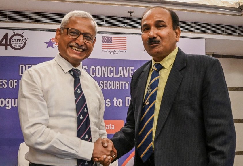 LTGSubrataSaha's tweet photo. When Raha met Saha - Great meeting Air Chief Marshal Arup Raha, senior from Sainik School Purulia at the Defense News Conclave organised by ⁦@CUTS_WDC⁩ &amp; ⁦@USAndIndia⁩ at Kolkata on 4th August. ⁦@SSPurulia⁩ https://t.co/js9fS7KAfr