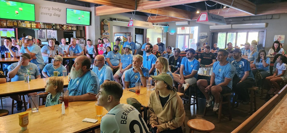 Our combined watch party packed the place!

<a href="/ManCityUS/">Manchester City US</a> #ManCityOSC