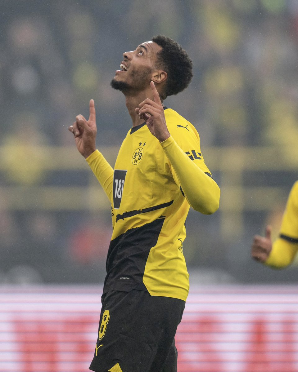 BlackYellow_AR's tweet photo. 75' متقدمون في النتيجة على اياكس ب 3-1 💪
سجل براندت الهدف الاول ⚽️
سجل نميتشا هدفين ⚽️⚽️ https://t.co/hygheE0X5N