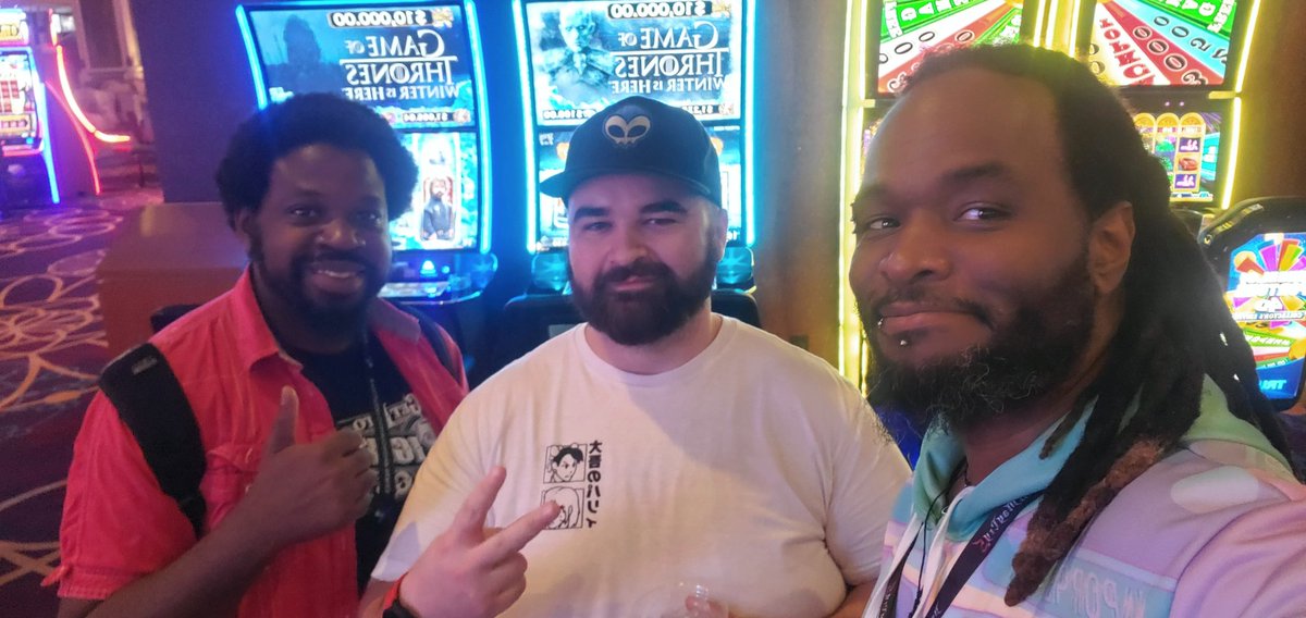 Forgot to post last night but getting to meet and talk with @WoolieWoolz and @chesterr01 last night was pretty fucking rad