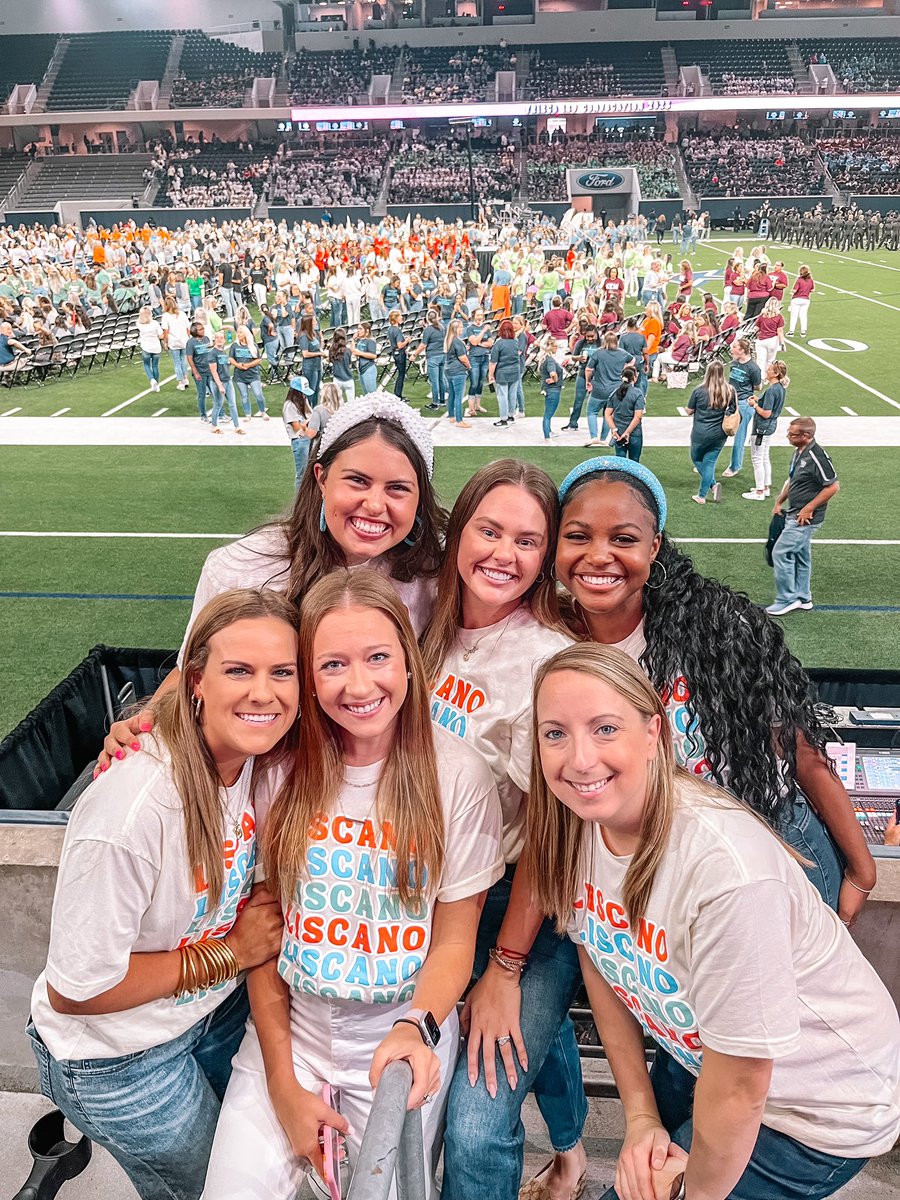 Mrs. Hennigan tweet media