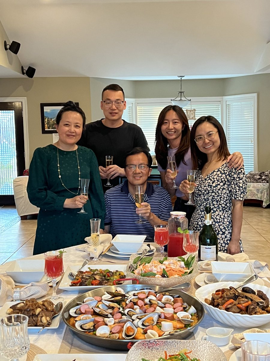 It is the season of celebration. My graduate student Yao just got her paper accepted in #Redox Biology. Yesterday we had an early goin-away party for her due to my schedule to attend the #AOPT Satellite Meeting in China. I will miss the colleagues who will attend the US meeting.