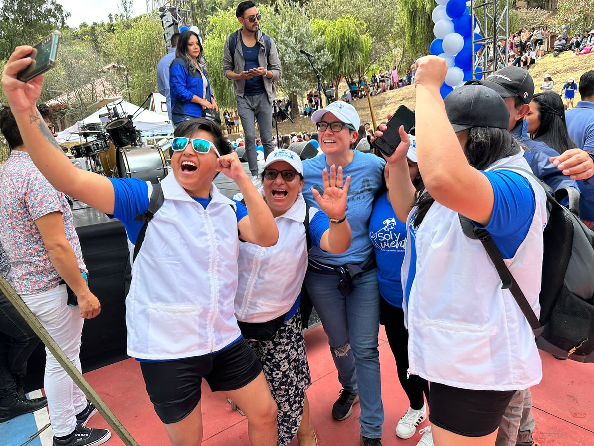 CarinaVanceEC's tweet photo. 🔷Hoy🔷
📌🗣️Reconocimos el trabajo de 1500 monitores voluntarios para los campamentos vacacionales infantiles: #SolYViento.
📌Gracias chiques por su trabajo y compromiso por nuestra niñez.
#QuitoRenace
#ElEquipoDeLaCiudad
#PabelAlcalde
@pabelml https://t.co/isnKTqISM2