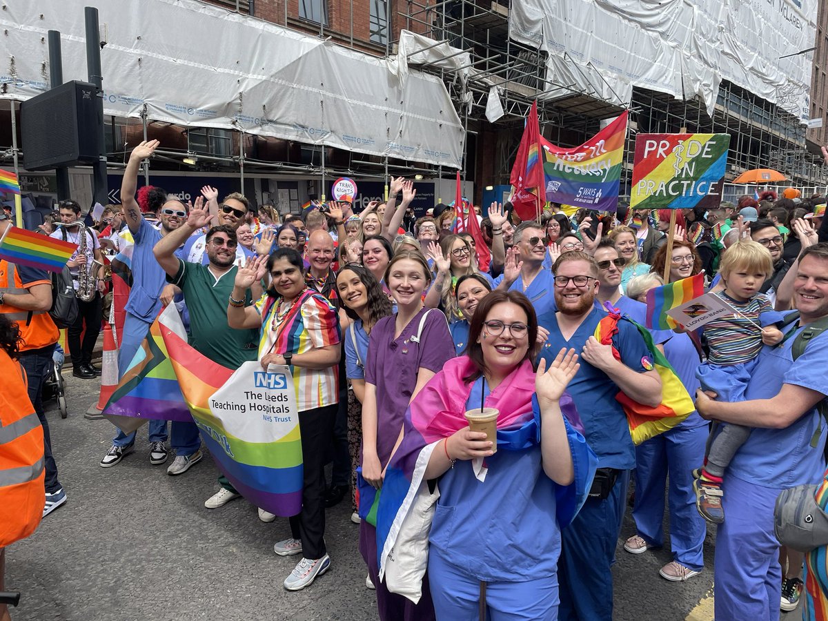 Baxter_Heyes's tweet photo. Pure queer joy, such positivity and love within the City  #LeedsPride, walking together @LTHTLGBT 😍 🏳️‍🌈🏳️‍⚧️🥳 https://t.co/zVdZvPdAd7