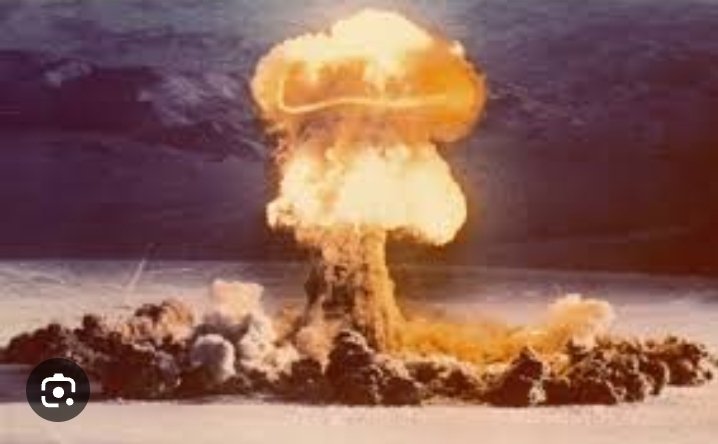 CubacooperaNg's tweet photo. El 6 de agosto de 1945, Estados Unidos lanzó la primera de dos bombas atómicas sobre la ciudad japonesa de Hiroshima, matando a más de 70.000 personas al instante. Una segunda bomba siguió tres días después sobre Nagasaki y mató a 40.000 más. #CubaPorLaVida https://t.co/IirH4C1ieh