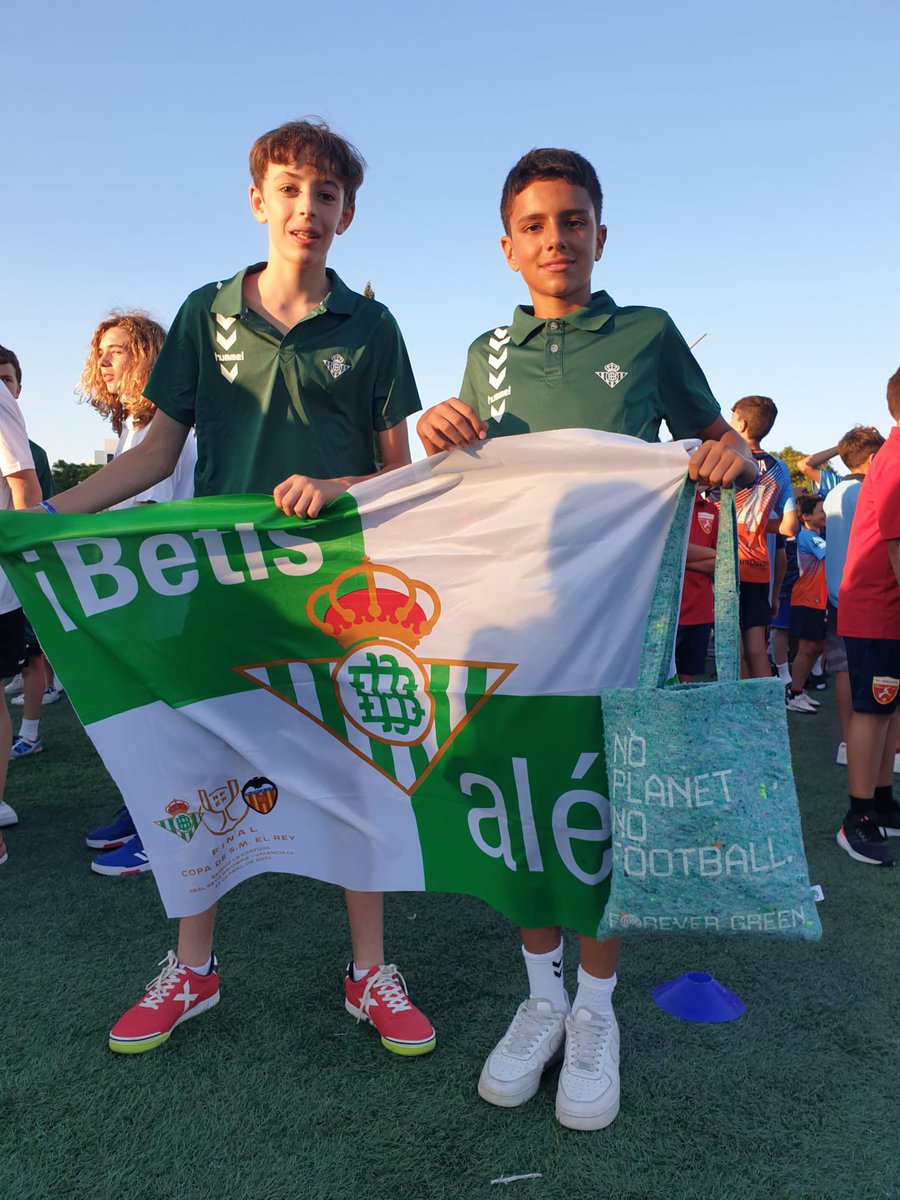 💙💚¿Quieres formar parte del CD #MarquesDeNervion @RealBetisFS?

⚽️Aún estás a tiempo de unirte a la CANTERA DEL #REALBETISFUTSAL

🏆Competiciones federadas, torneos internacionales en la cantera verdiblanca 

📝Te dejamos el formulario de inscripción

🔗 docs.google.com/forms/d/e/1FAI…