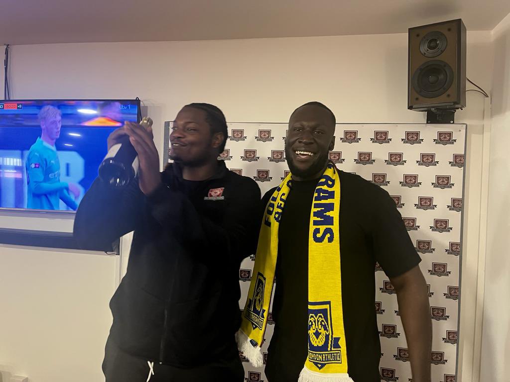 CroydonAth's tweet image. 🍾 Presenting today’s Man of the Match - @OshaneBrown11 - a magnificent display between the sticks by our Rams goalkeeper 🍾

👏And who else to present it in the Mayfield clubhouse - a warm welcome to one of our new owners, @stormzy - welcome to the club Stormzy, Danny &amp;amp; Wilf ❤️