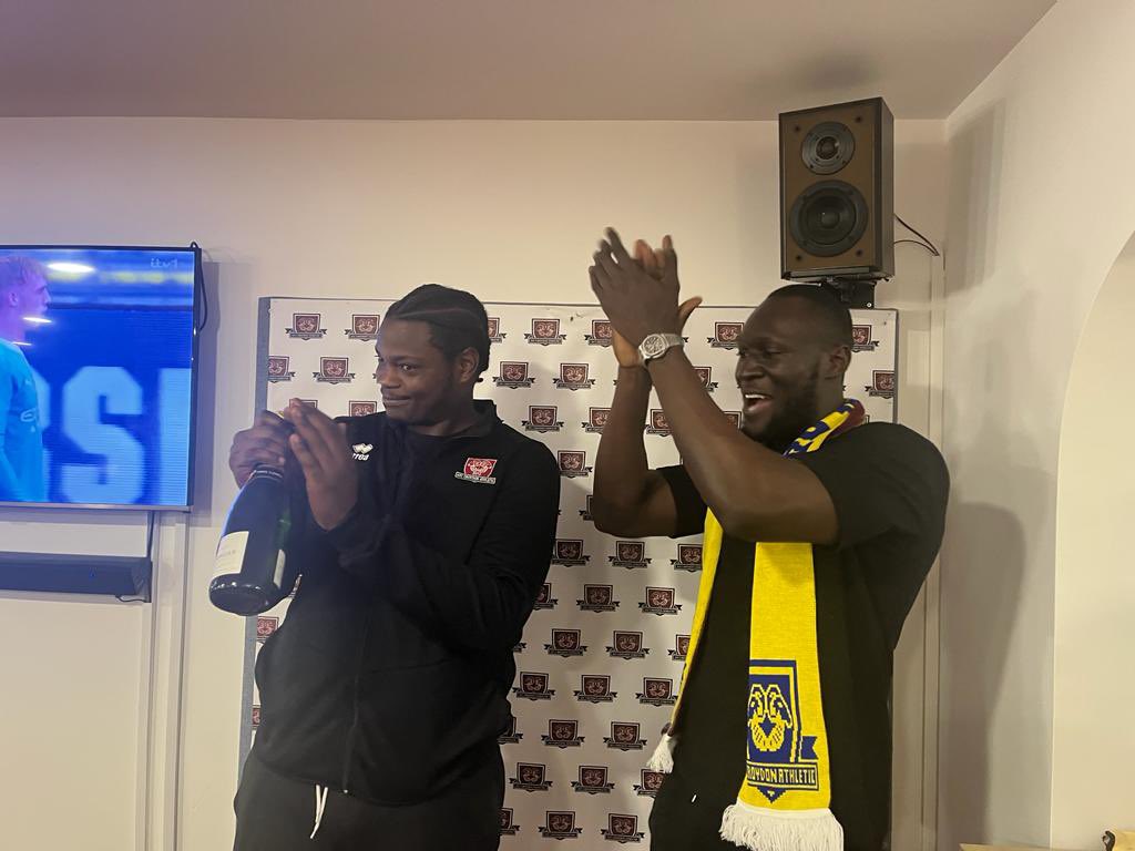CroydonAth's tweet image. 🍾 Presenting today’s Man of the Match - @OshaneBrown11 - a magnificent display between the sticks by our Rams goalkeeper 🍾

👏And who else to present it in the Mayfield clubhouse - a warm welcome to one of our new owners, @stormzy - welcome to the club Stormzy, Danny &amp;amp; Wilf ❤️
