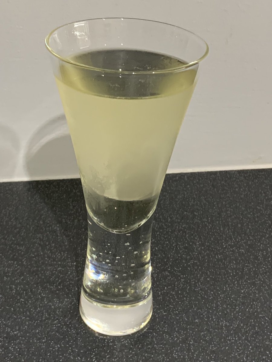 aston1970ap's tweet image. ⁦@ialsodrinktea⁩ Bought myself some of those lovely bubble glasses from #Dunelm ⁦@DunelmUK⁩ 
I bloody love them 😍