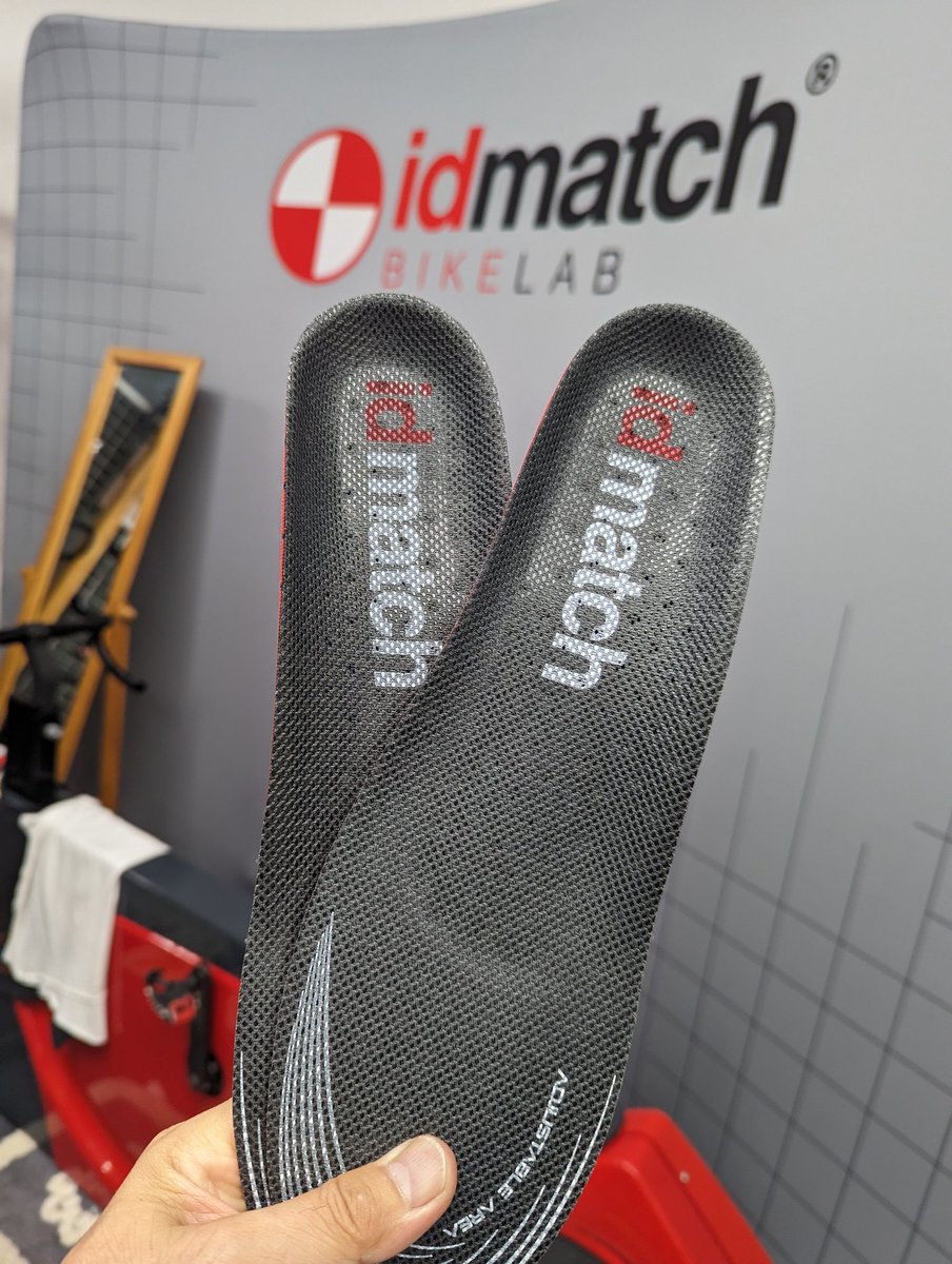 Augurionagai's tweet photo. idmatch製インソール、取り扱い開始しました。早速、自分用におろして、いつもの山へ。平坦は楕円ギヤを使っているが如く、足がよく回る。坂は普段より、これまた軽く踏み込める。詳細はまた。 https://t.co/dTrZFuWl9k