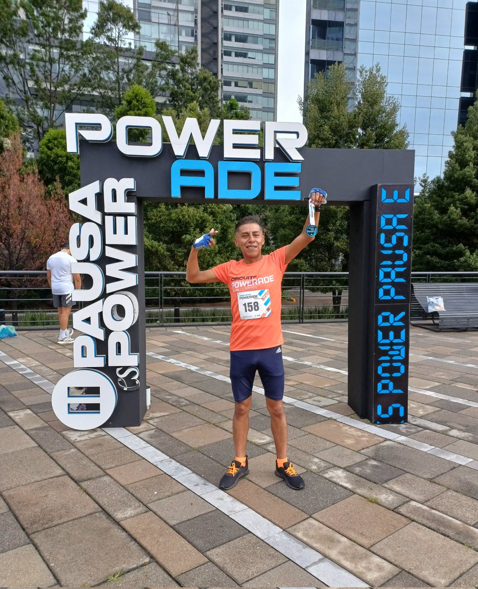 juliobikerun555's tweet photo. Este circuito 🟠🔵⚪️ se empieza y se corren 🏃💨 los 1ros #7K , parte del #CircuitoPowerade 🔁 donde #HayPower 👊 @emocionD . @SumandoKMx @MeEncantaCorrer #ConLaMetaEnLaMente @ManicomioRunner #YoElegiCorrer @templorunner @ComuniRunners @CorroAMiPaso @EntreRunners #AquiYaSeCorrio https://t.co/zKv2XgfSYw