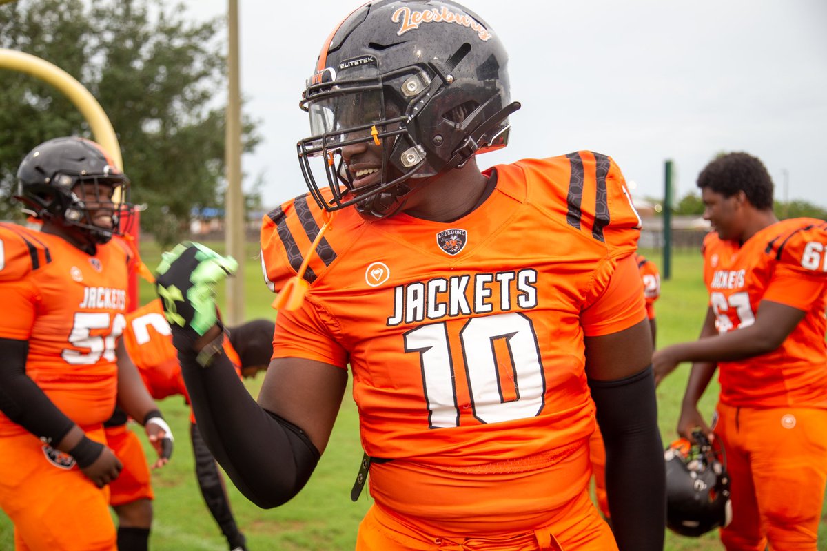 Leesburg Football tweet media