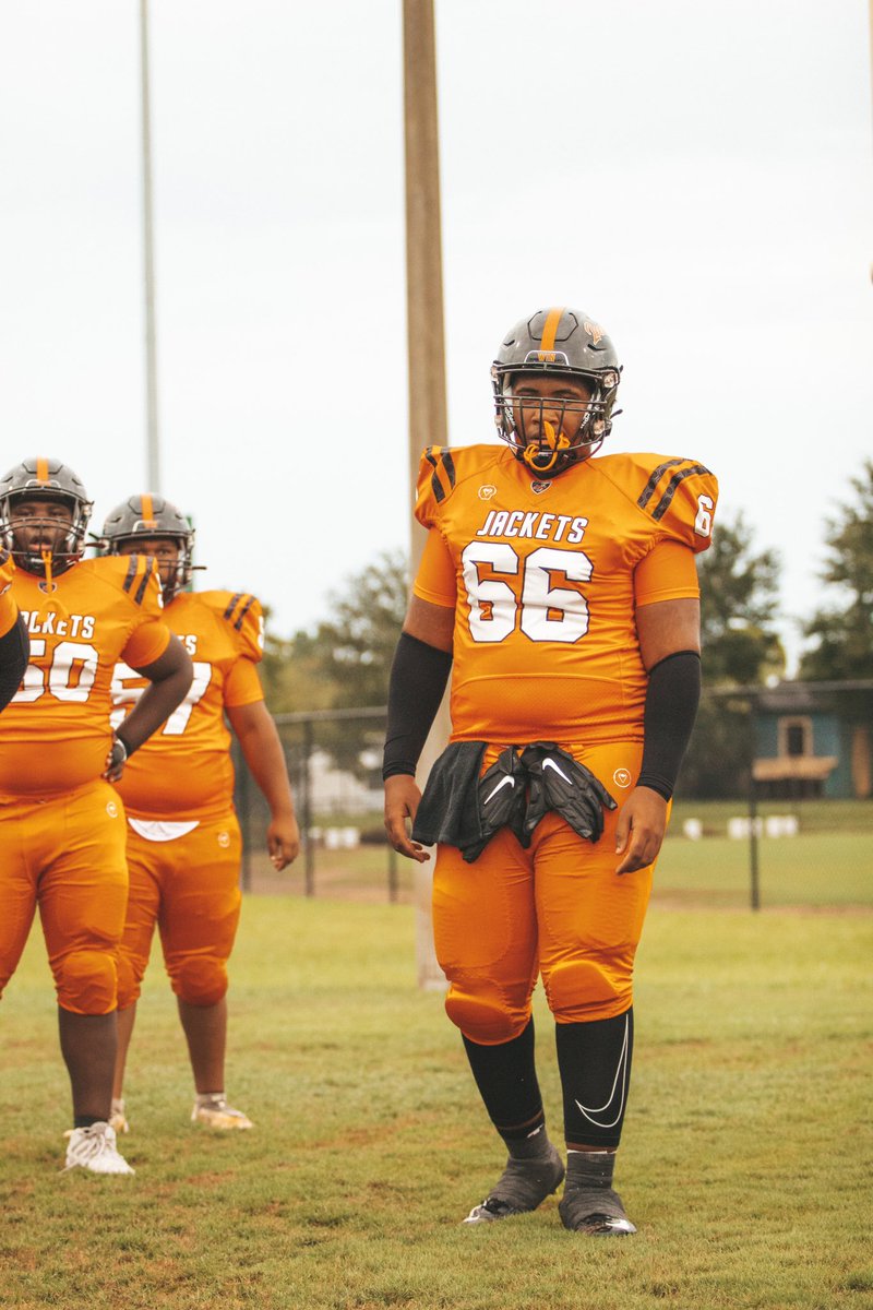 Leesburg Football tweet media