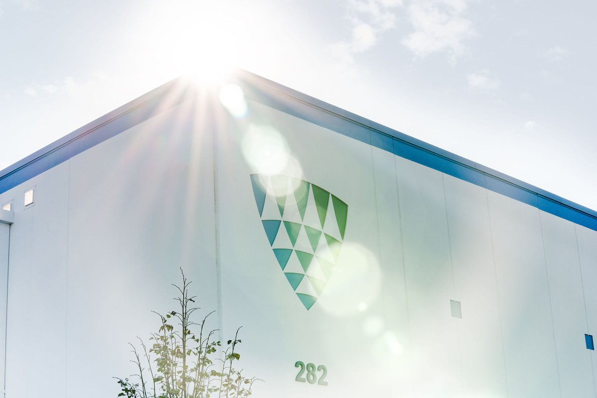 OneLineage's tweet photo. Across the globe, our facilities are equipped & ready to feed the world and transform the food #supplychain.
We want to see your #oneLineage pride! Share your photos, tag us and use #WhereInTheWorldIsLineage to be featured. https://t.co/CKilngjLhj