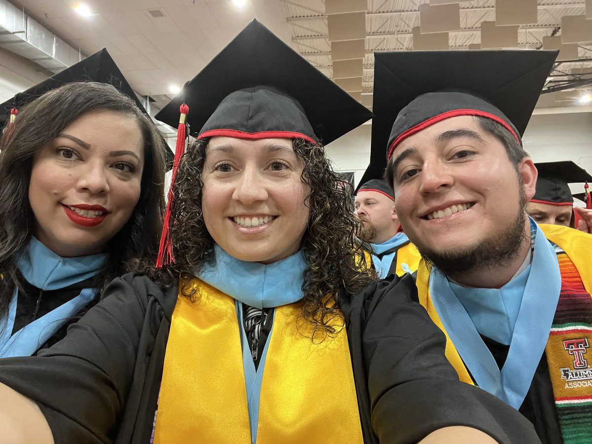 CReveco_OKES's tweet image. A beautiful ending to this wonderful journey. I couldn’t have asked for a better experience! Grateful to have been a Texas Tech Principal Fellow alongside @yirigo_SMS and @HPerez_RES. A special thanks to @OSheaKeleher_ES, @TeamSISD, and to all those who helped us along the way ❤️