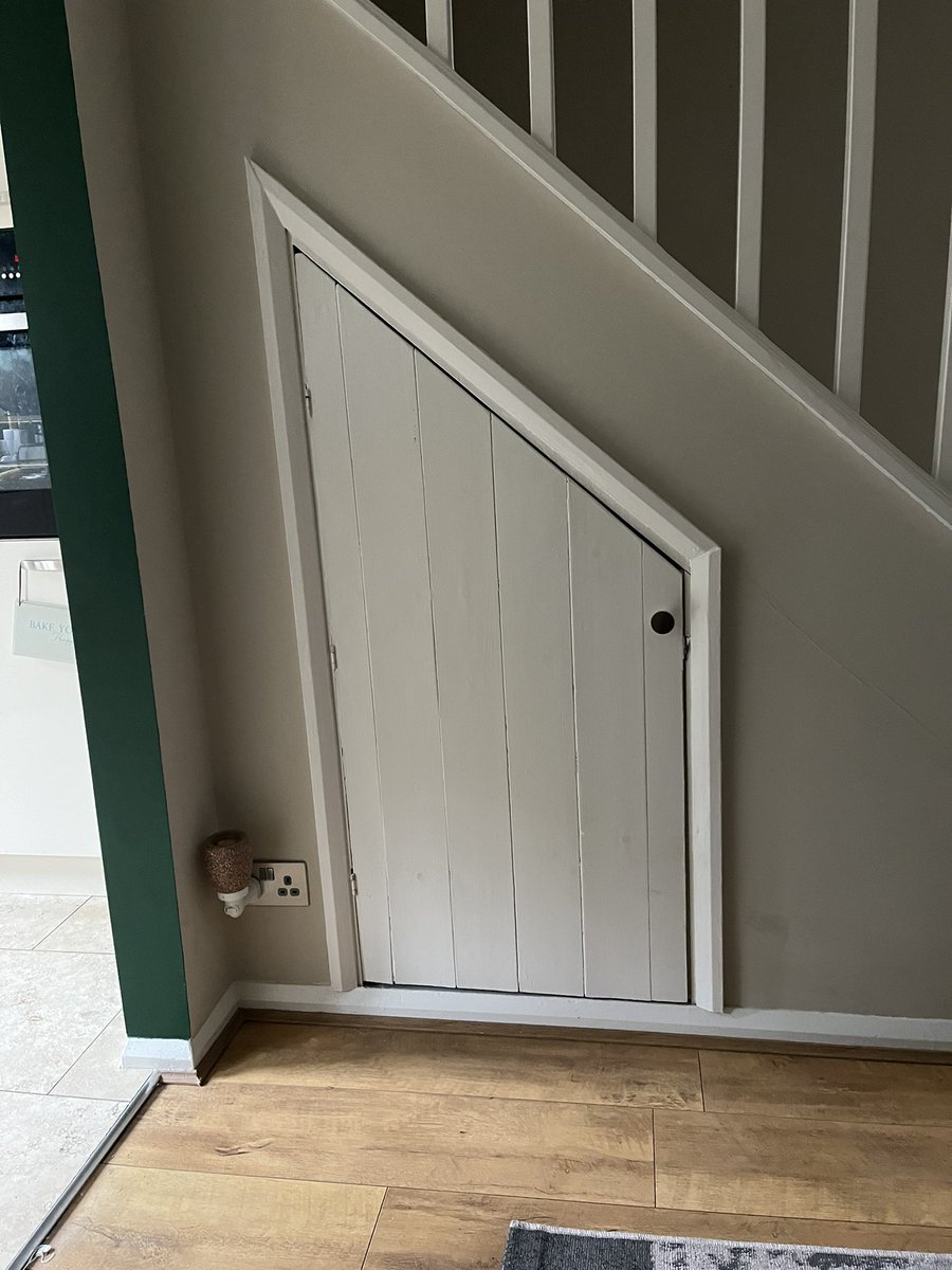 gradeinthetrade's tweet photo. New door made, painted and fitted also new architraves too https://t.co/2Ry6CvULCa