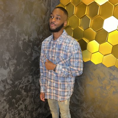 sprayz_686's tweet photo. #NewProfilePic https://t.co/ukSERb2zSn