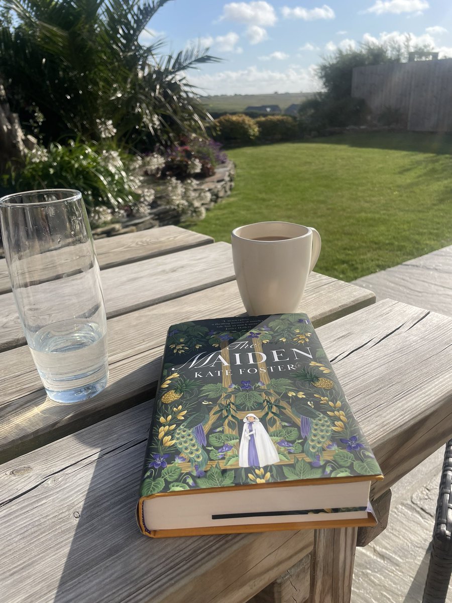 Bliss! After a day of walking, an unputdownable book #TheMaiden by @KateFosterMedia 

Yes, yes, I know I put it down to take the photo…