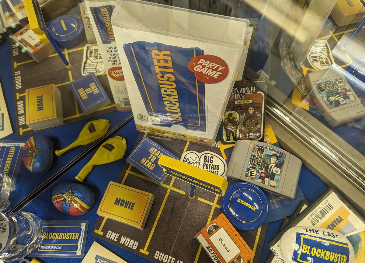 retroist's tweet photo. I went to the Last Blockbuster in Bend, OR, and my expectations were exceeded. While my nostalgic sentiments lean towards the mom &amp; pop stores from my youth, the dedication and enthusiasm put into this store won me over. So I made it a Blockbuster Night. 

https://t.co/gcD3gA7qCA https://t.co/aBbY2mKtRy