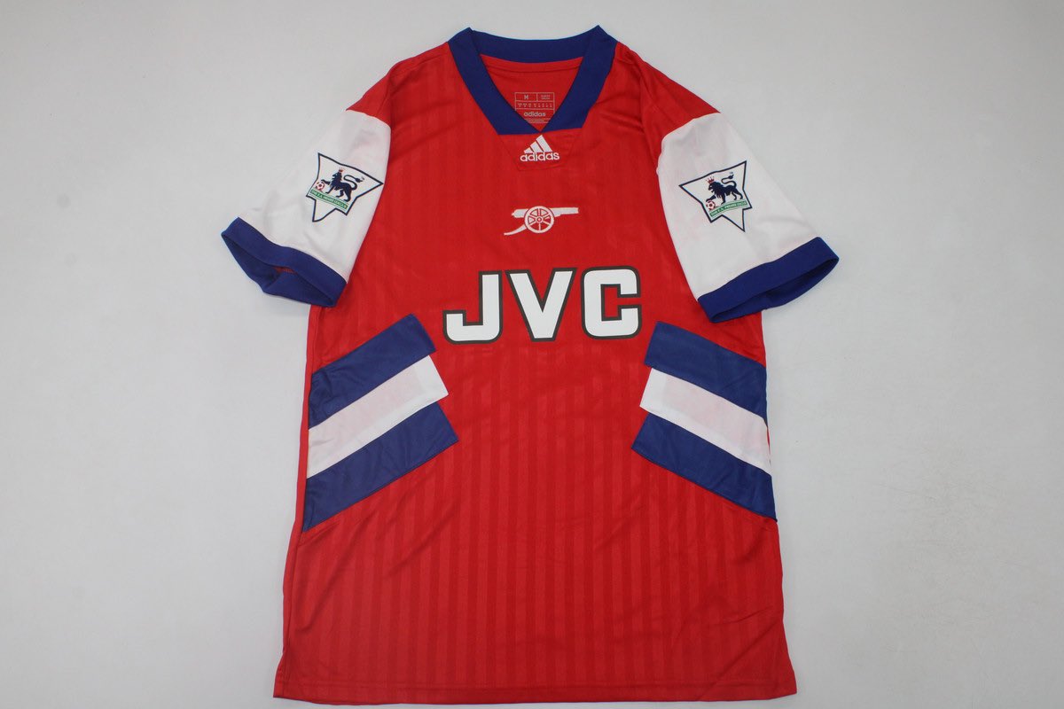 LinkUpArsenal's tweet photo. I have teamed up with @INFUTcamicracks to give away a Arsenal jersey! 

To be part of the giveaway, make sure to: 
- Follow @INFUTcamicracks
- RT this tweet

Winner announced after the 1st game of the season vs Nottingham Forest next week https://t.co/i3LgDBpy7m
