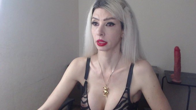 I'm online @MyFreeCams! #onmfc https://t.co/PlGLdxpm31 💚 https://t.co/rtxDfu2ir2<a class="tags" href="/tag/myfreecams">@myfreecams</a><a href="/tag/onmfc"class="tags">#onmfc</a>
