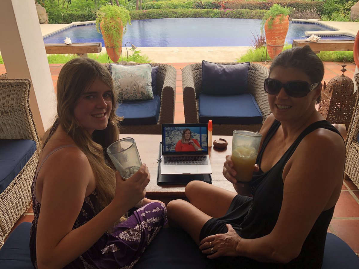 parker_yulia's tweet photo. Watching the ‘England Roses’ on holiday in Barbados 🌺#BBCNetball https://t.co/K3JsAC2slu